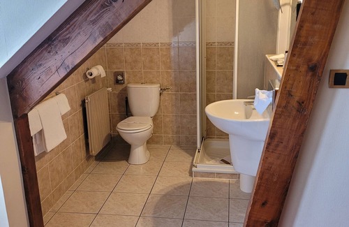 Rodez Hotel | Discover Hôtel La Tour Maje: Family-Friendly Comfort Awaits