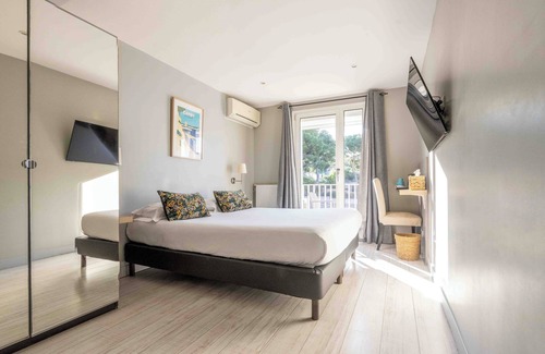 Carry-le-Rouet Hotel | Discover Hôtel la Tuilière: Family-Friendly with Pool & Dining