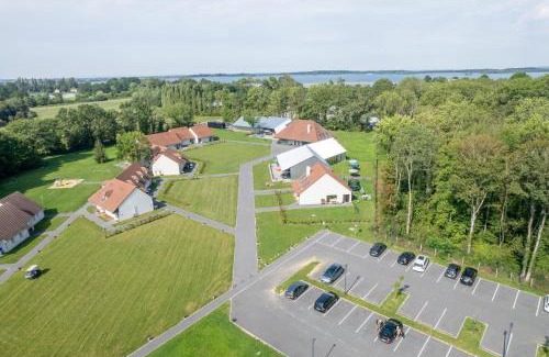 Mesnil-Saint-Pere Hotel | Relaxing Retreat at Hôtel Lac d'Orient with Pool & Ocean View