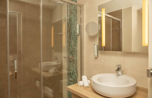 Arcachon Hotel | Discover Hôtel Le B d’Arcachon: 4-Star Spa Retreat