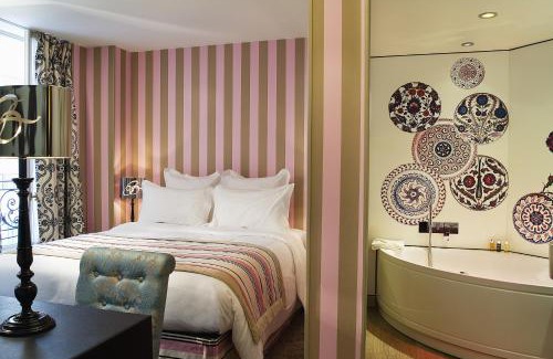 Quartier des Invalides Hotel | Chic Hôtel Le Bellechasse Saint-Germain: Pet-Friendly Escape
