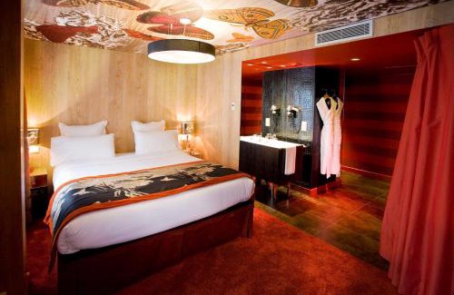 Quartier des Invalides Hotel | Chic Hôtel Le Bellechasse Saint-Germain: Pet-Friendly Escape