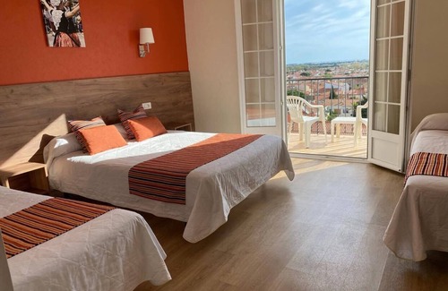 Saint-Cyprien Hotel | Enjoy a Relaxing Stay at Hôtel Le Belvédère with Spa & Pool