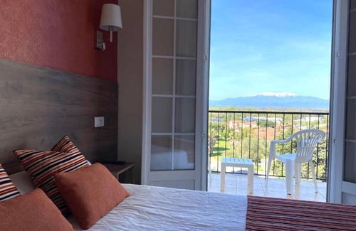 Saint-Cyprien Hotel | Enjoy a Relaxing Stay at Hôtel Le Belvédère with Spa & Pool