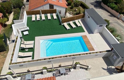 Saint-Cyprien Hotel | Relaxing Oceanfront Retreat at Hôtel Le Belvedere