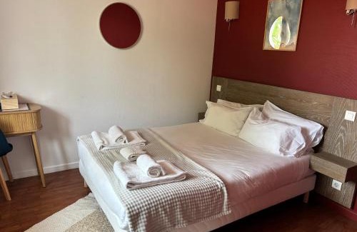 Ares Hotel | Pet-Friendly Hôtel Le Boïate with Great Family Amenities