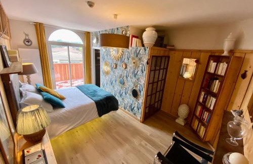 Cap-Ferret Hotel | Discover Hôtel Le Caillebotis: Top-Rated Dining Experience