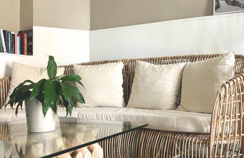 Carnon-Plage Hotel | Discover Comfort at Hôtel Le Carnon with Ocean View Amenities