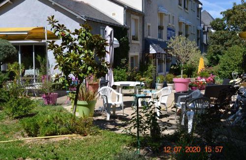 Brissac-Quince Hotel | Discover Hôtel Le Castel: Oceanfront Retreat for Families