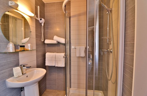 Sainte-Maxime City Centre Hotel | Discover Hôtel Le Chardon Bleu: Pool, Spa & Family Amenities