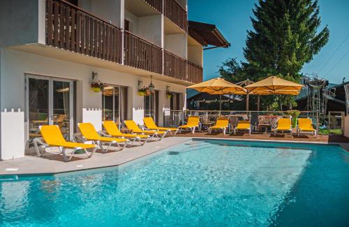 Hirmentaz Hotel | Discover Hôtel Le Christania: Oceanfront Bliss Awaits
