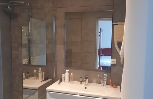 Valenciennes Hotel | Explore Comfort at Hôtel le Clémenceau with Family Amenities