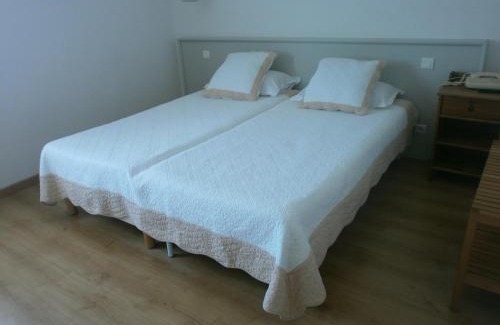 Six-Fours-les-Plages Hotel | Discover Hôtel Le Clos des Pins: Pet-Friendly Getaway