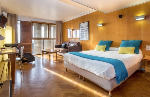 Sainte-Anne Hotel | Discover Hôtel Le Corbusier: Poolside Family Retreat