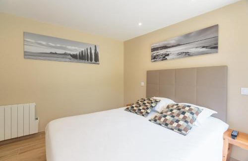 Saint-Georges-de-Didonne Hotel | Discover Comfort at Hôtel Le Printemps with Family-Friendly Perks