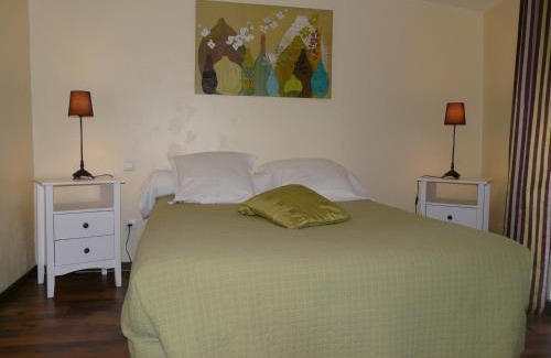 Marsanne Hotel | Explore Hôtel Le Globe: Pet-Friendly & Family-Oriented Stay