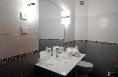 Porto Hotel | Eco-Friendly Hôtel Le Golfe with Family & Pet Amenities
