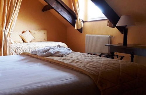 Germigny-l'Eveque Hotel | Discover Hôtel Le Gonfalon: Top-Rated Family Getaway