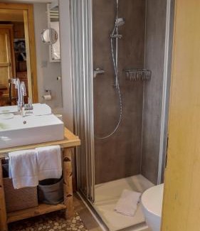 St. Luc Hotel | Pet-Friendly Retreat at Hôtel Le Grand Chalet Favre