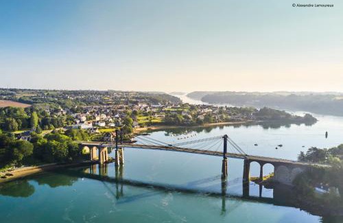 Lezardrieux Hotel | Budget-Friendly Hôtel le Littoral with Family Amenities