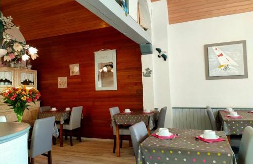 Lezardrieux Hotel | Budget-Friendly Hôtel le Littoral with Family Amenities
