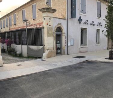 Vauvert Hotel | Hôtel Le Lys d'Or