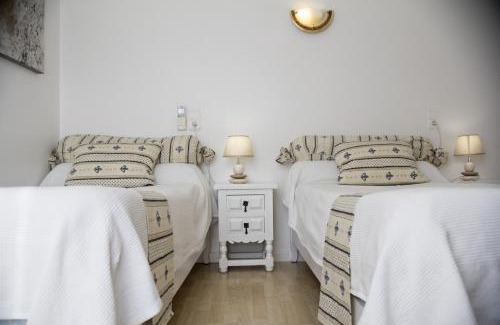 Toulon - Hyeres Hotel | Oceanfront Comfort at Hôtel Le Méditerranée - Rated 8.5/10