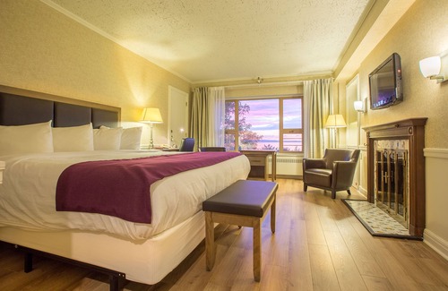 Baie Comeau Hotel | Discover Comfort at Hôtel Le Manoir - Rated 9/10!
