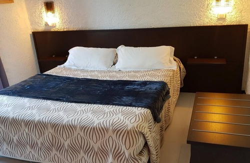 Porto Hotel | Eco-Friendly Hôtel Le Marina with Oceanfront Pool Views