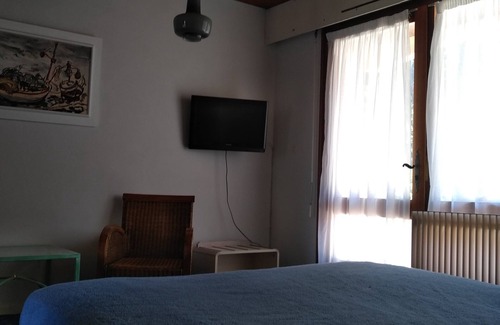 Vernet-les-Bains Hotel | Eco-Friendly Stay at Hôtel Le Mas Fleuri - Rated 8.8/10