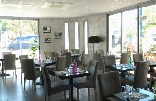 Montaigu-de-Quercy Hotel | Pet-Friendly Hôtel le midi with Family Amenities & Great Reviews