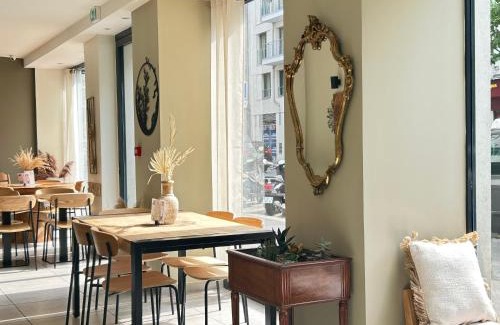 Clichy Hotel | Discover Hôtel Le National Clichy in Vibrant Paris
