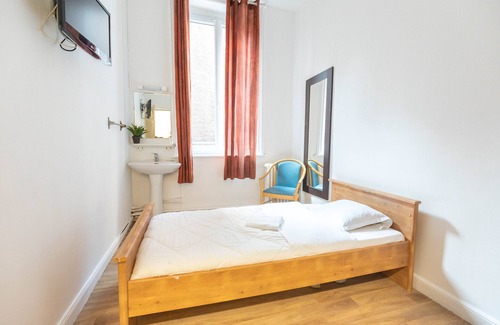 Lens Hotel | Budget-Friendly Hôtel le Paris Brest with Family Amenities