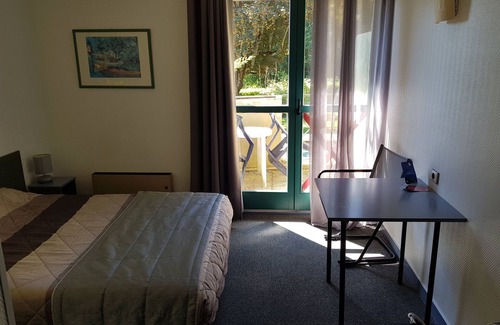 Cours Hotel | Discover Hôtel Le Pavillon: Family-Friendly with Spa & Pool