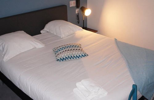 Vitre Hotel | Discover Hôtel Le Petit Billot: Spa & Breakfast Awaits