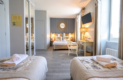 Sainte-Marie-de-Re Hotel | Relax at Hôtel Le Peu Breton: Pool, Spa & Family-Friendly