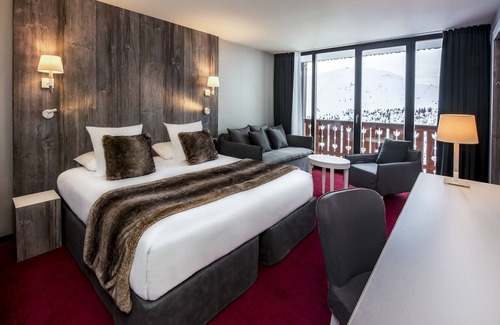 Bergers Hotel | Experience Hôtel Le Pic Blanc: Family-Friendly Escape