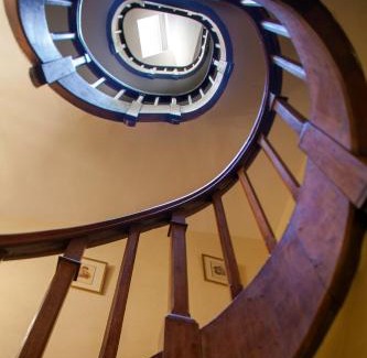 Chinon Hotel | Comfortable Stay at Cit'Hôtel Le Plantagenet with Dining