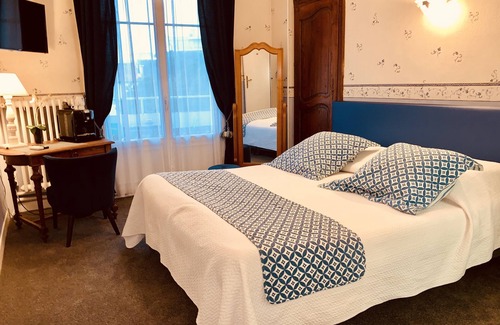 Juan-les-Pins Hotel | Discover Hôtel Le Pré Catelan: Family-Friendly Ocean Escape