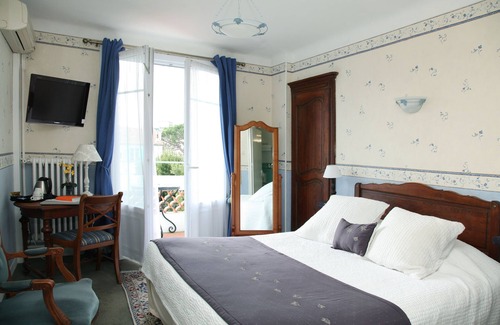 Juan-les-Pins Hotel | Discover Hôtel Le Pré Catelan: Family-Friendly Ocean Escape