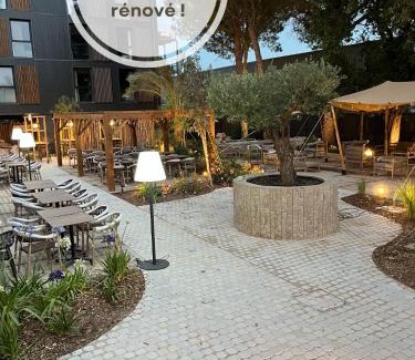 Aubagne Hotel | Pet-Friendly Hôtel Le Relais des Brasseurs in Aubagne
