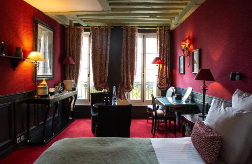 Odeon Hotel | Discover Hôtel Le Relais Saint-Germain: 4-Star Pet-Friendly Retreat