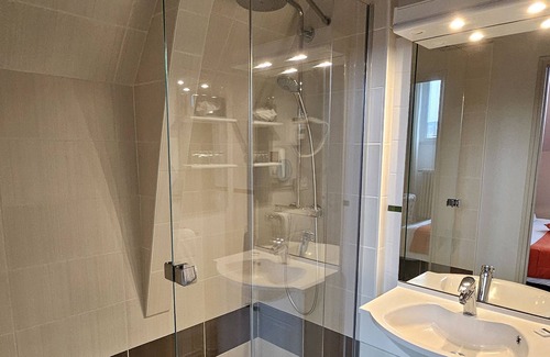 Pontivy Hotel | Discover Hôtel le Rohan: 4-Star Comfort & Family-Friendly Amenities