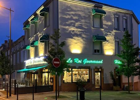 Pamiers Hotel | Discover Hôtel Le Roi Gourmand: Pet-Friendly Stay Awaits