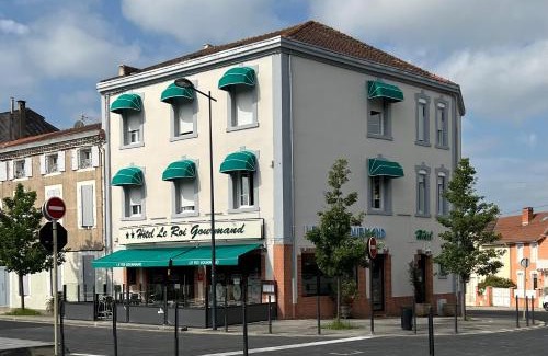 Pamiers Hotel | Discover Hôtel Le Roi Gourmand: Pet-Friendly Stay Awaits