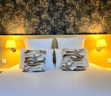 Uzes Hotel | Discover Hôtel Le Saint-Geniès: Oceanfront Oasis Awaits