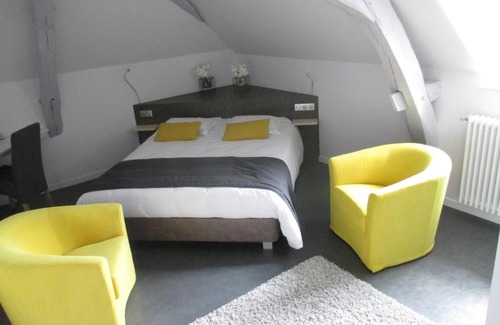Sable-sur-Sarthe Hotel | Discover Oceanfront Comfort at Hôtel Le Saint Martin