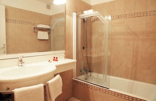 Porto Hotel | Discover Hôtel le Subrini: Oceanfront Retreat with Spa