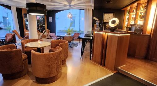 Cognac Hotel | Discover Hôtel Le Valois in Charming Cognac Centre