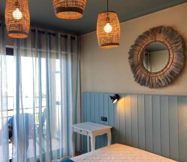 Cavaliere Hotel | Cozy Hôtel Les Alizés: Pet-Friendly with Ocean Views